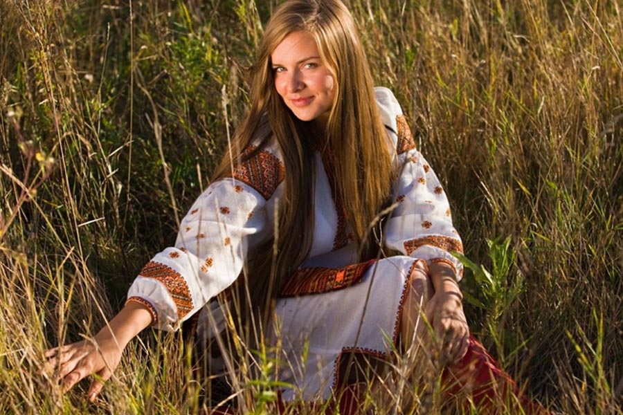 Model Women in Slavic costumes in Mogadishu