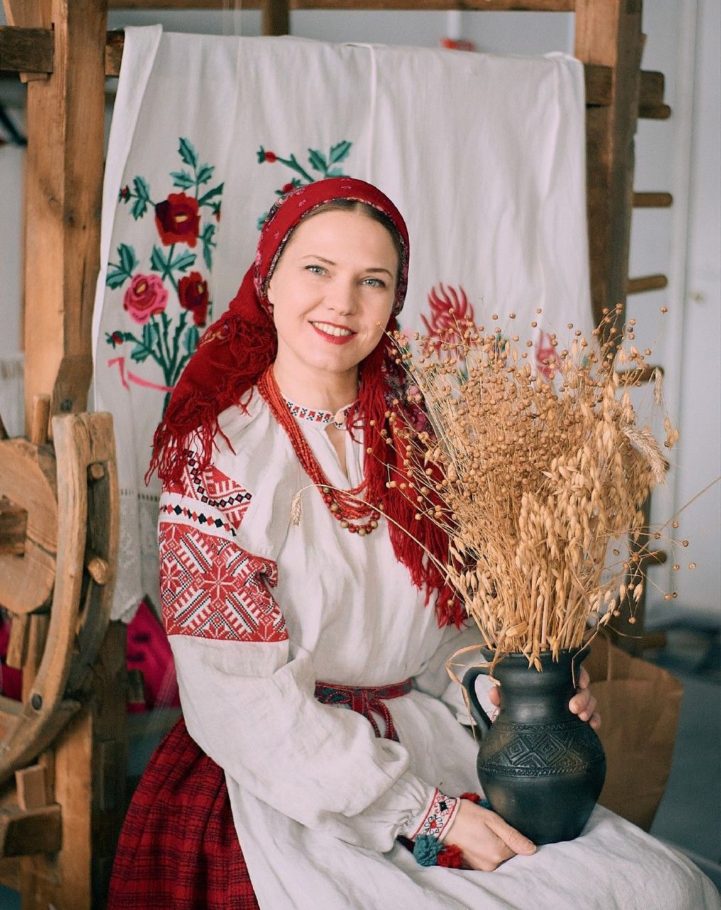 Women in Slavic costumes in Mogadishu