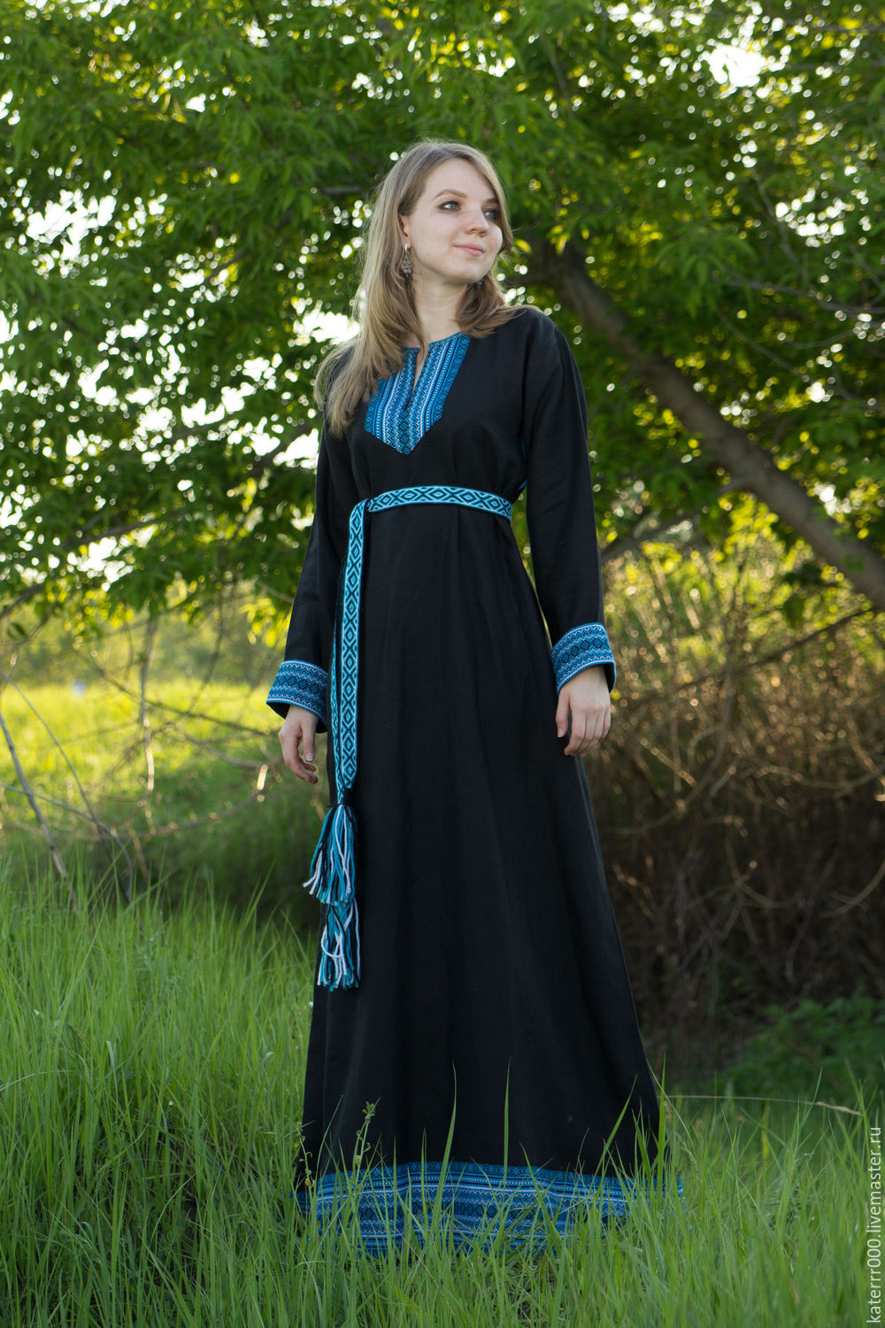 Women in Slavic costumes in Mogadishu